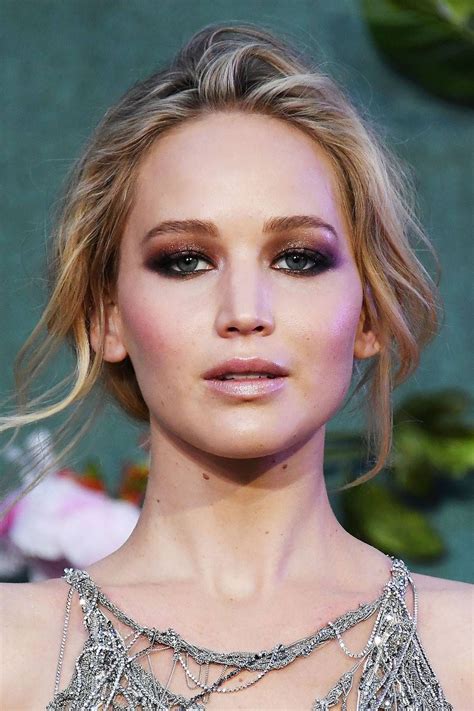 Jennifer Lawrence makeup